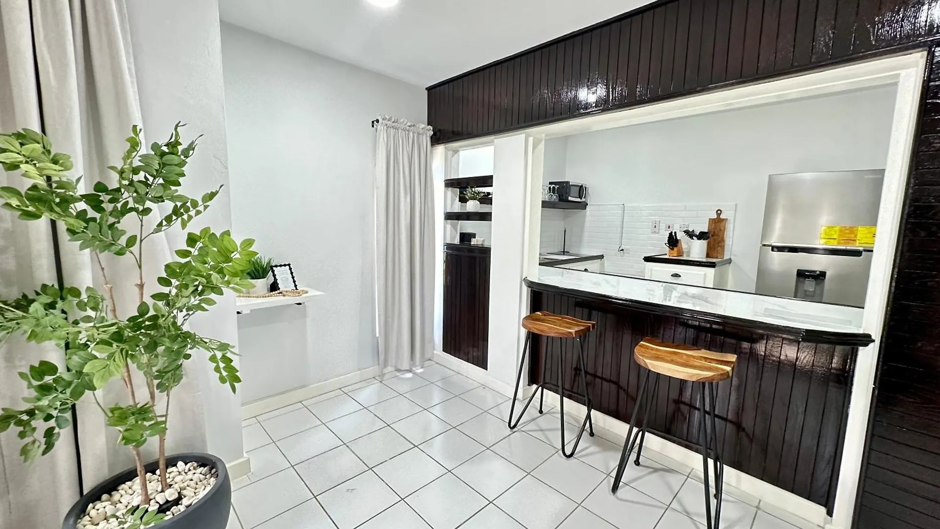 Falcon Shoreline- Airport Pickup Available - Gated-Security Montego Bay Daire
