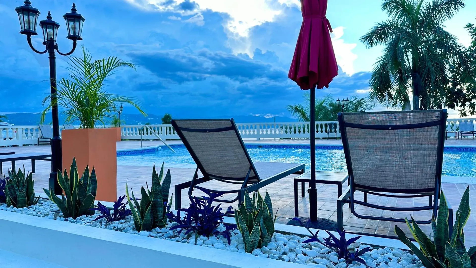 Falcon Shoreline- Airport Pickup Available - Gated-Security Montego Bay Daire